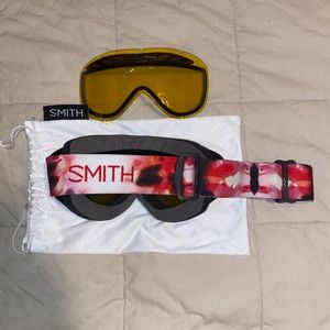 Smith Women’s Cadence Ski Goggles with soft case and yellow lenses